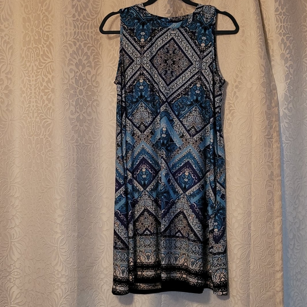 Sleeveless swing dress